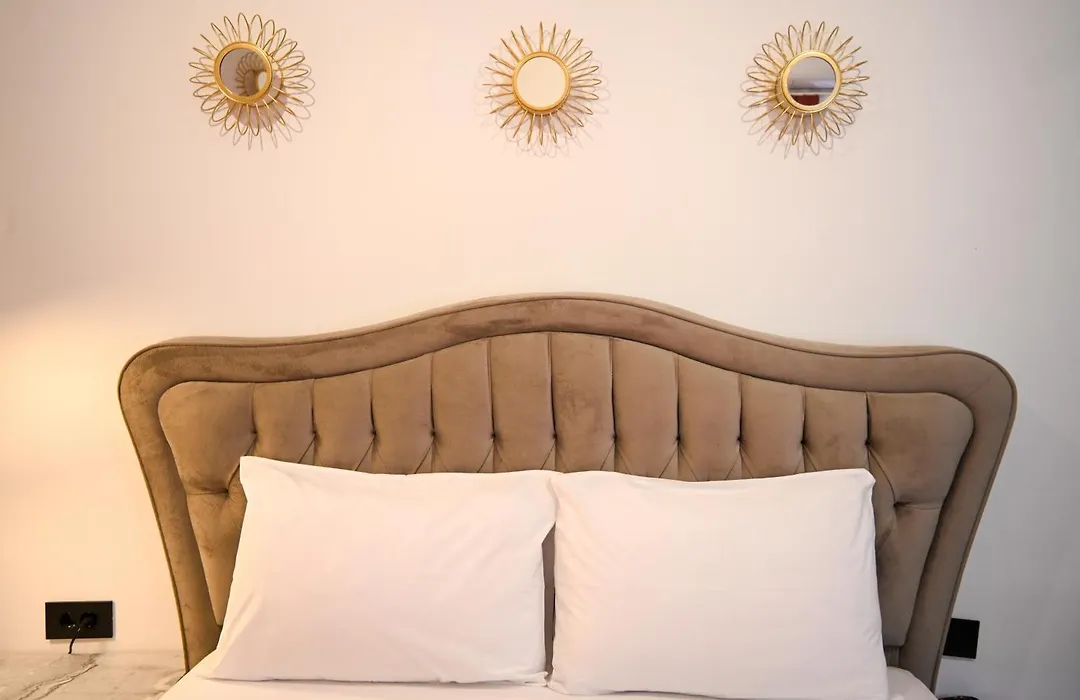 Plaka Central Suite By Zeussuites-1